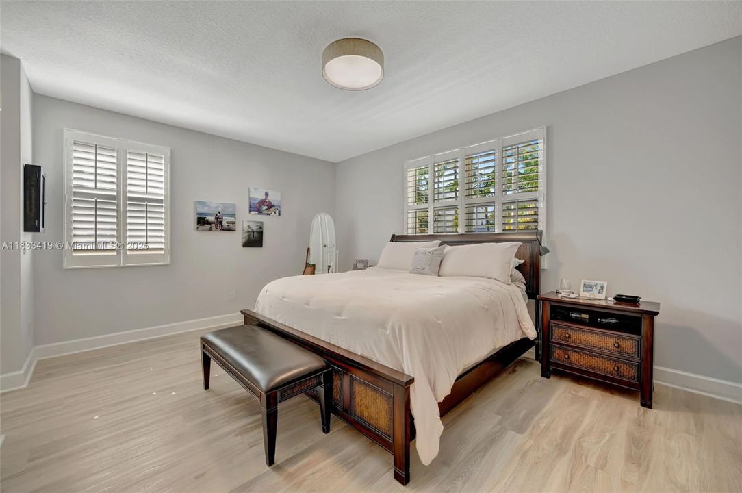 На продажу: $974,900 (4 спален, 2 ванн, 1864 Квадратных фут)