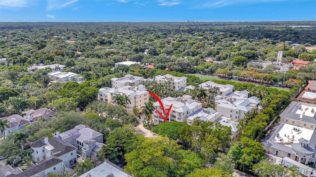 На продажу: $974,900 (4 спален, 2 ванн, 1864 Квадратных фут)