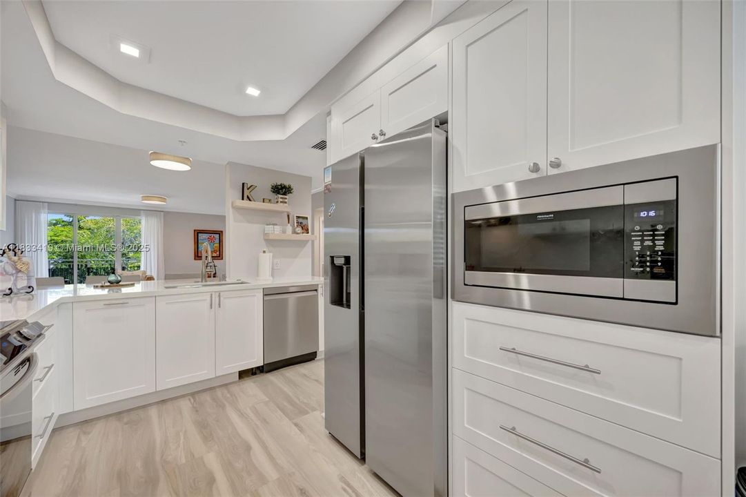 На продажу: $974,900 (4 спален, 2 ванн, 1864 Квадратных фут)