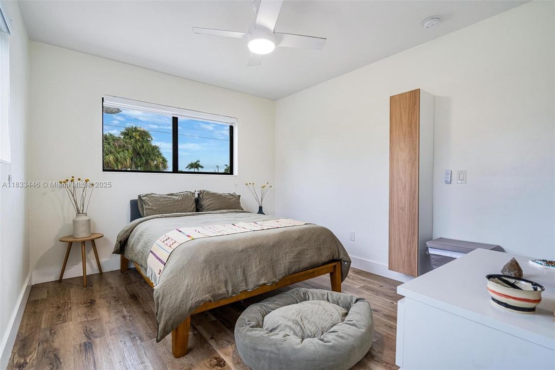 Недавно продано: $524,000 (4 спален, 2 ванн, 1546 Квадратных фут)