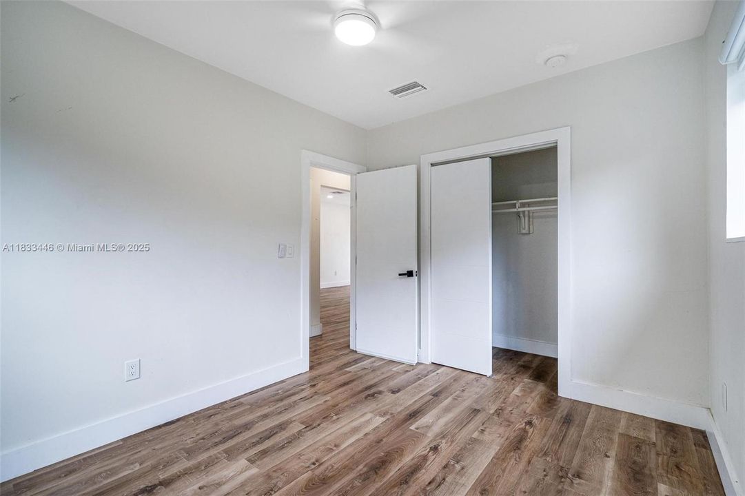 Недавно продано: $524,000 (4 спален, 2 ванн, 1546 Квадратных фут)