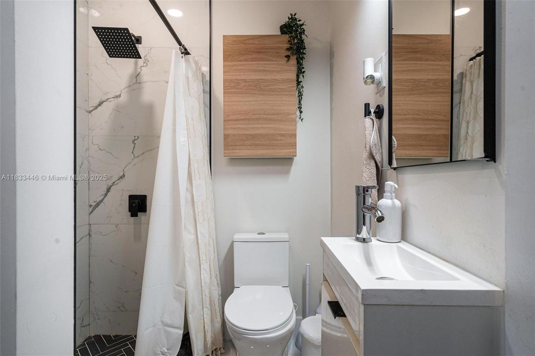 Недавно продано: $524,000 (4 спален, 2 ванн, 1546 Квадратных фут)