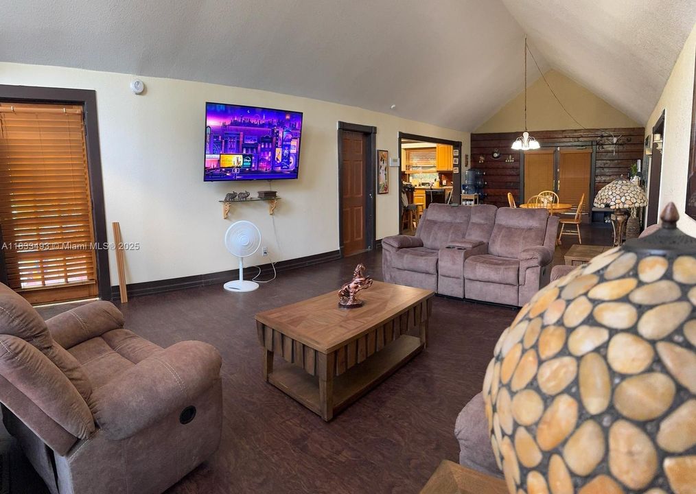 En Venta: $449,000 (3 camas, 2 baños, 1753 Pies cuadrados)