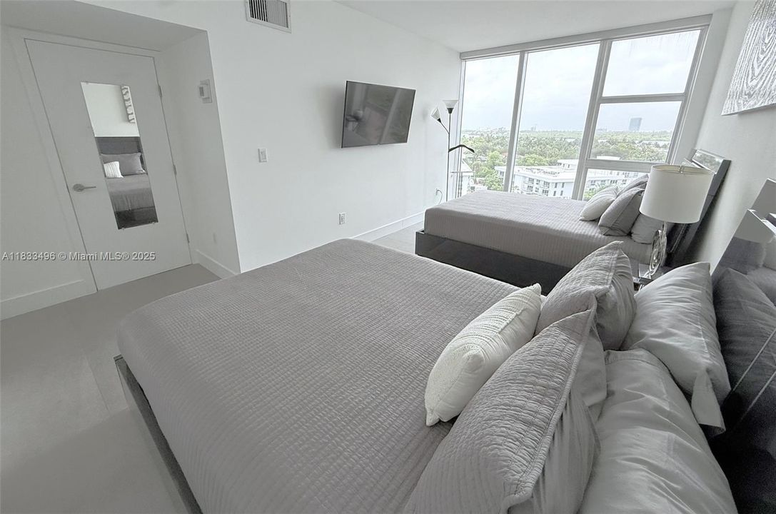 En Venta: $1,950,000 (3 camas, 2 baños, 1300 Pies cuadrados)