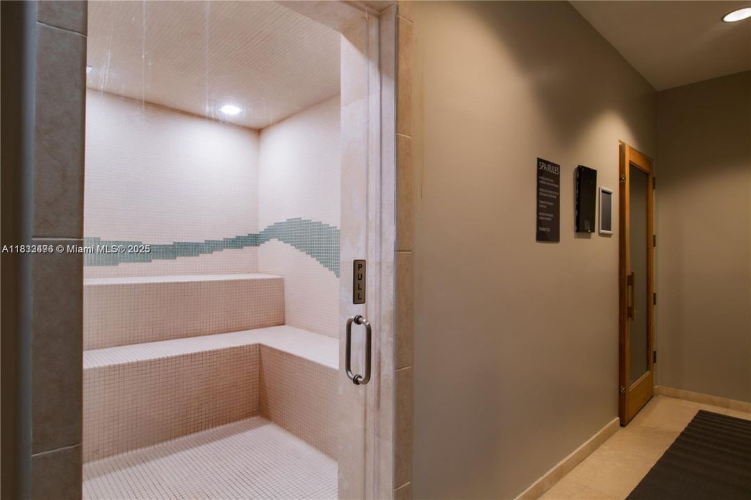 En Venta: $1,950,000 (3 camas, 2 baños, 1300 Pies cuadrados)