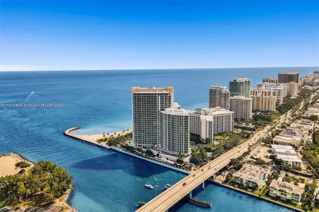 En Venta: $1,950,000 (3 camas, 2 baños, 1300 Pies cuadrados)