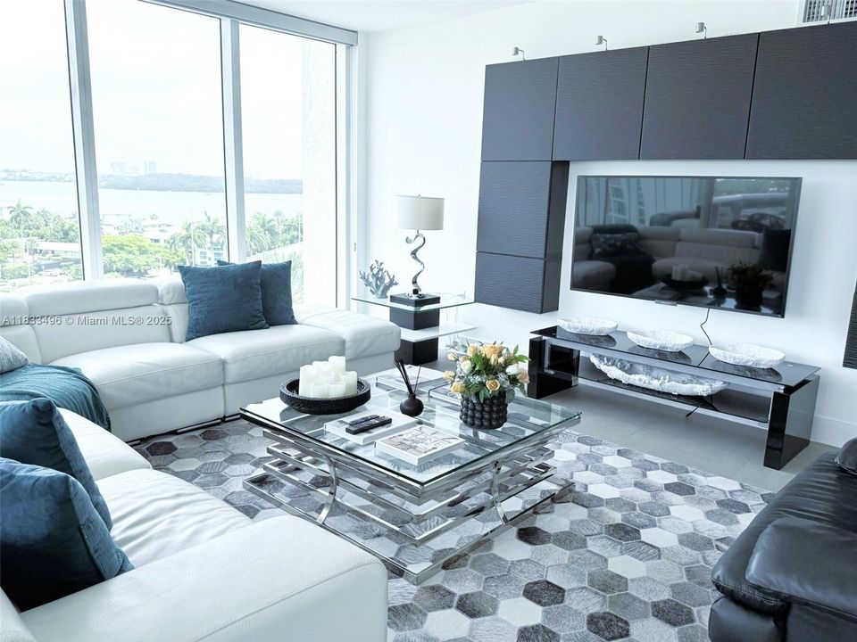 En Venta: $1,950,000 (3 camas, 2 baños, 1300 Pies cuadrados)