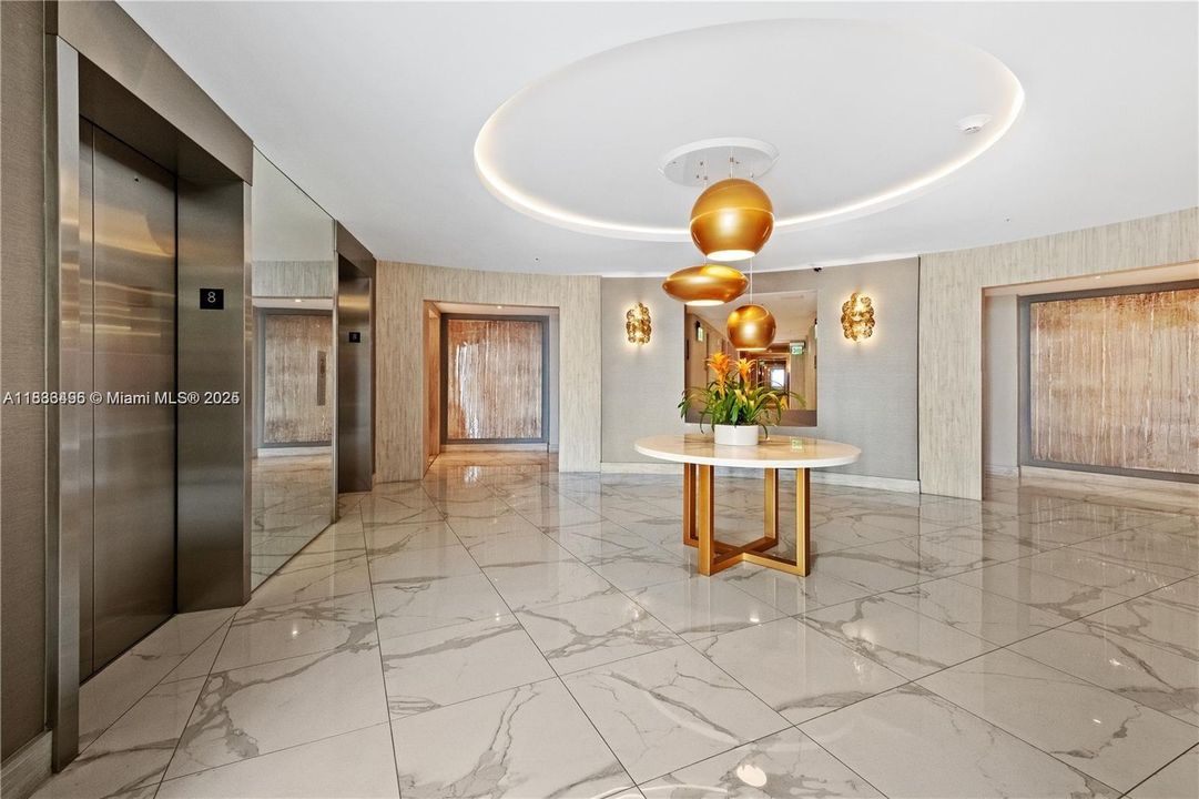 En Venta: $1,950,000 (3 camas, 2 baños, 1300 Pies cuadrados)