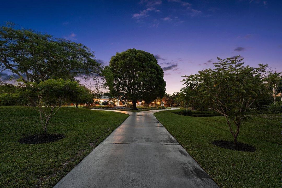 098-8549SurreyLane-BocaRaton-FL-33496-SM
