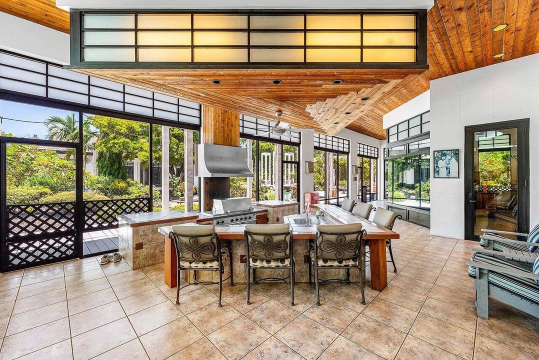 061-8549SurreyLane-BocaRaton-FL-33496-SM