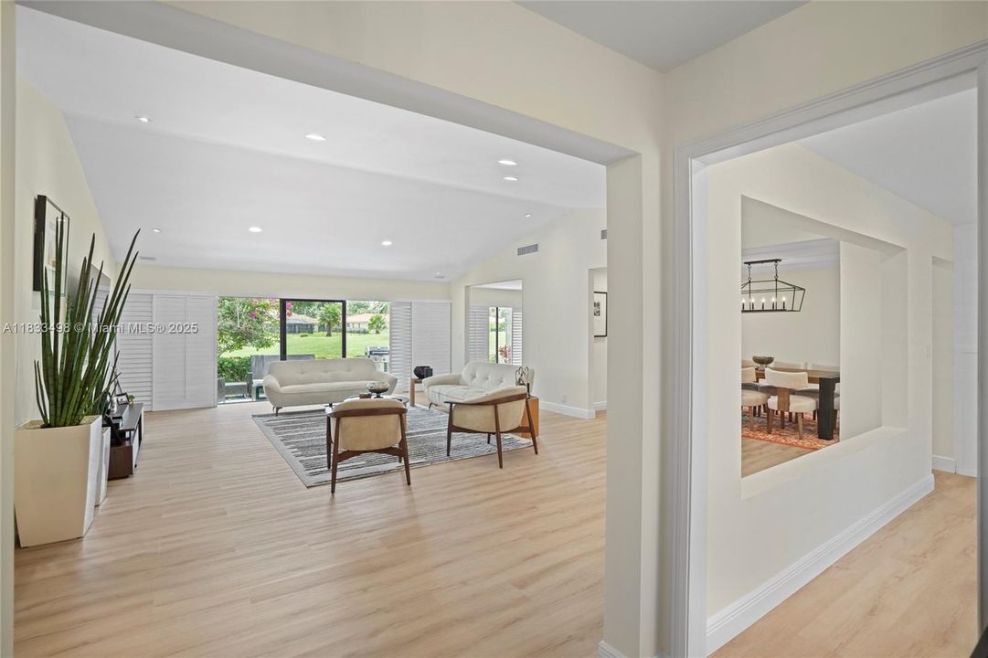 Activo con contrato: $5,000 (2 camas, 2 baños, 2300 Pies cuadrados)