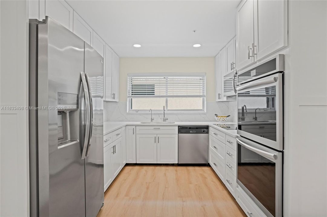 Activo con contrato: $5,000 (2 camas, 2 baños, 2300 Pies cuadrados)