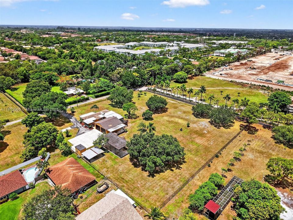 Recently Sold: $1,200,000 (2 beds, 2 baths, 2103 Square Feet)