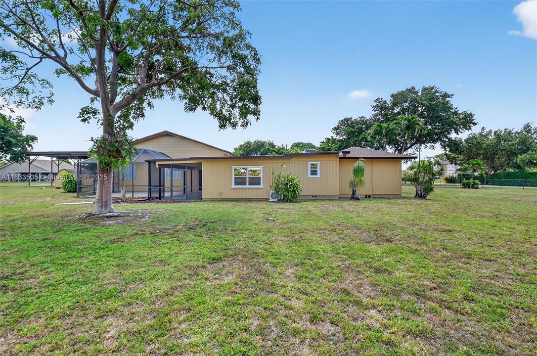 Recently Sold: $1,200,000 (2 beds, 2 baths, 2103 Square Feet)