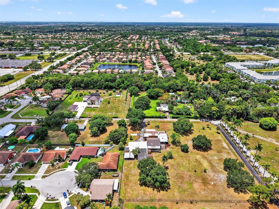 Recently Sold: $1,200,000 (2 beds, 2 baths, 2103 Square Feet)