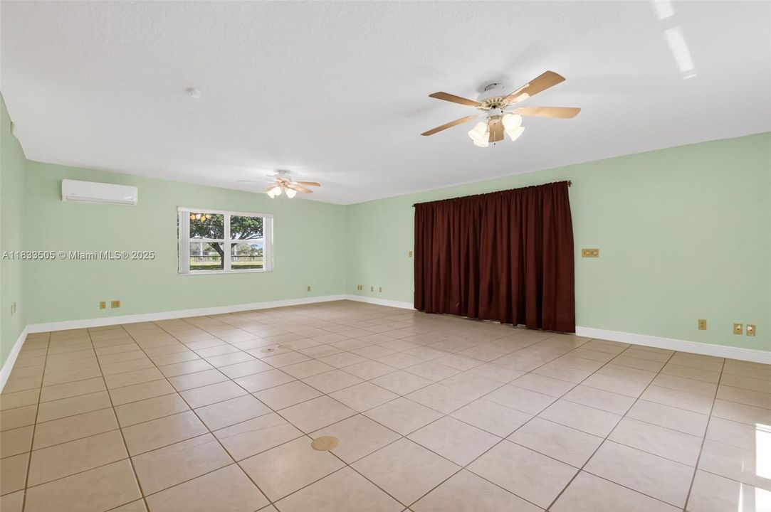 Recently Sold: $1,200,000 (2 beds, 2 baths, 2103 Square Feet)