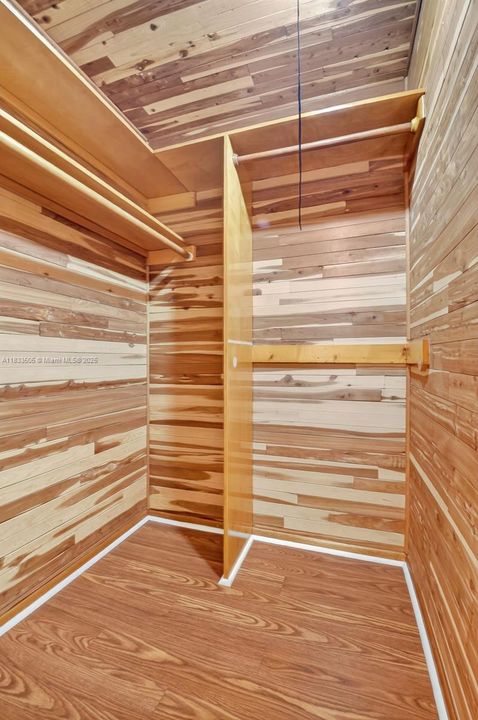 Recently Sold: $1,200,000 (2 beds, 2 baths, 2103 Square Feet)