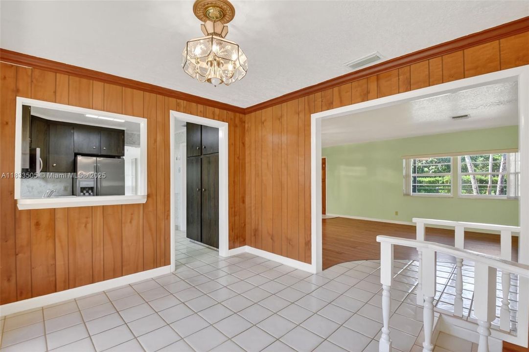 Recently Sold: $1,200,000 (2 beds, 2 baths, 2103 Square Feet)