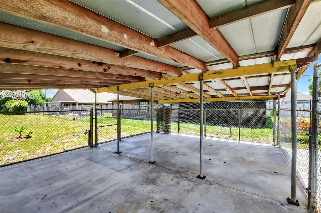 Recently Sold: $1,200,000 (2 beds, 2 baths, 2103 Square Feet)