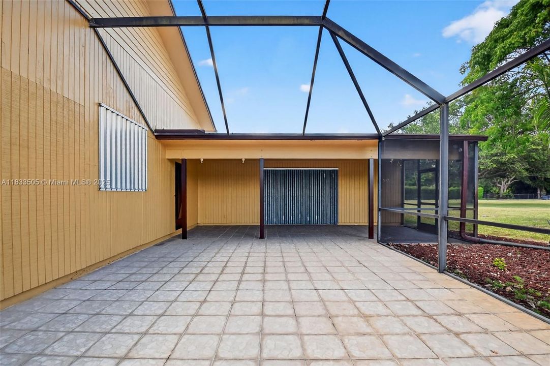 Recently Sold: $1,200,000 (2 beds, 2 baths, 2103 Square Feet)