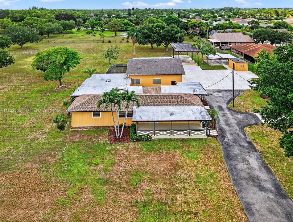 Recently Sold: $1,200,000 (2 beds, 2 baths, 2103 Square Feet)