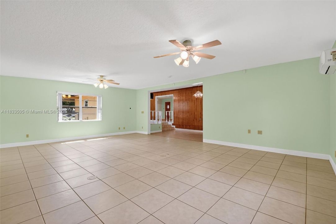 Recently Sold: $1,200,000 (2 beds, 2 baths, 2103 Square Feet)