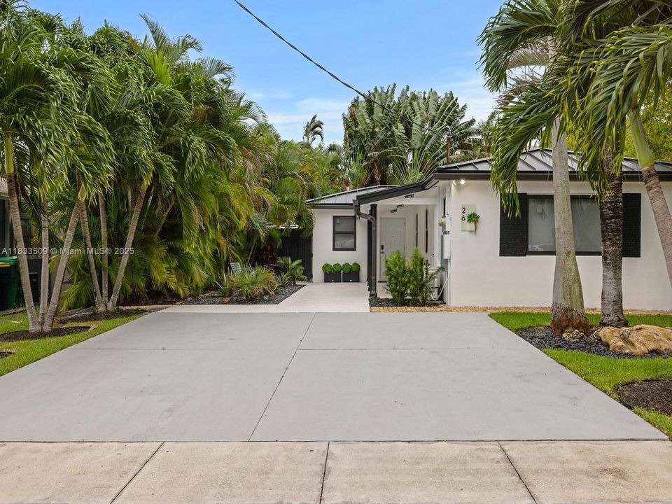 Recently Rented: $2,000 (1 beds, 1 baths, 1325 Square Feet)