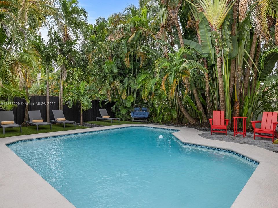 Recently Rented: $2,000 (1 beds, 1 baths, 1325 Square Feet)