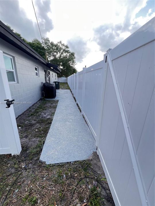 Recently Sold: $650,000 (0 beds, 0 baths, 2600 Square Feet)