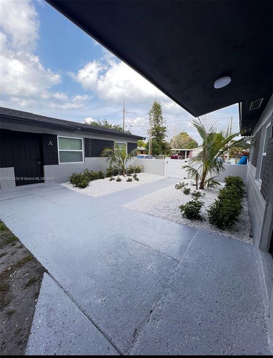 Recently Sold: $650,000 (0 beds, 0 baths, 2600 Square Feet)