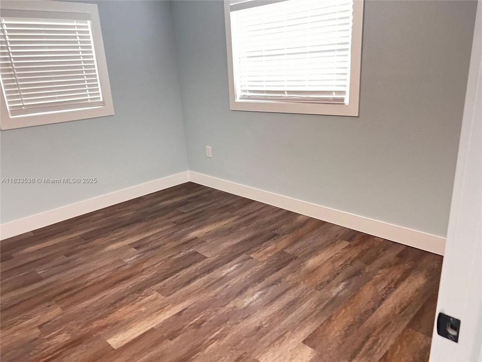 Recently Sold: $650,000 (0 beds, 0 baths, 2600 Square Feet)