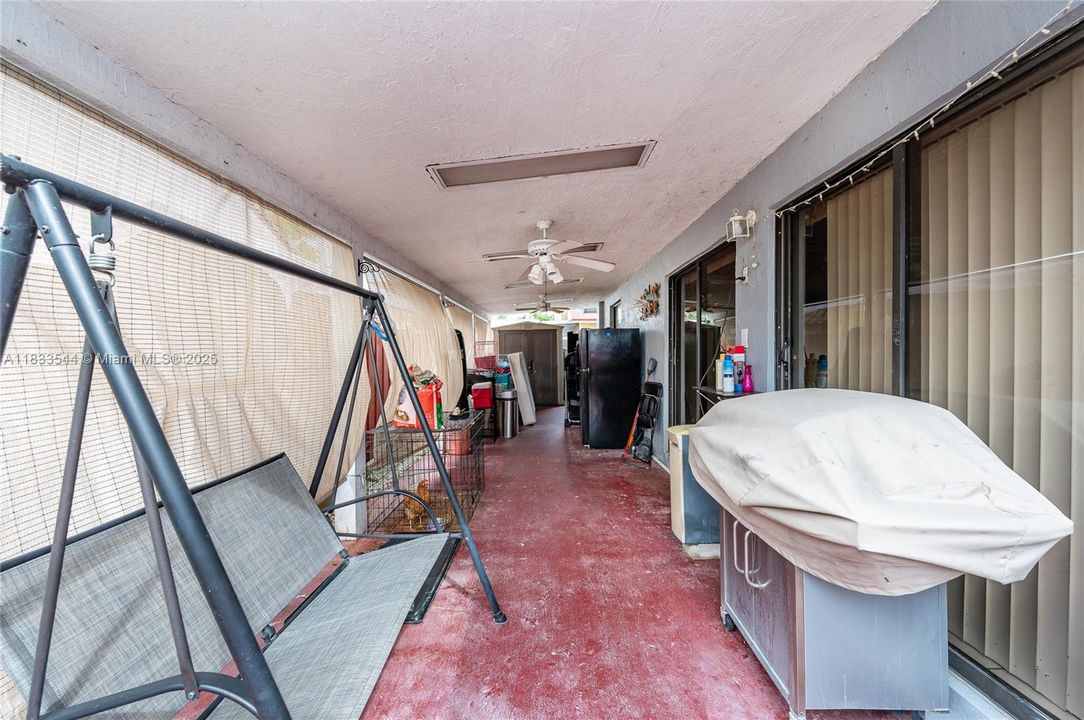 Active With Contract: $430,000 (4 beds, 2 baths, 1586 Square Feet)