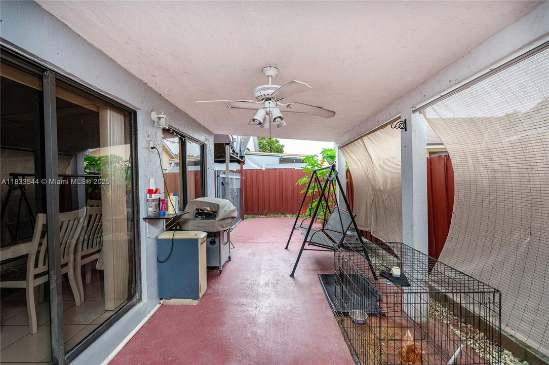 Active With Contract: $430,000 (4 beds, 2 baths, 1586 Square Feet)