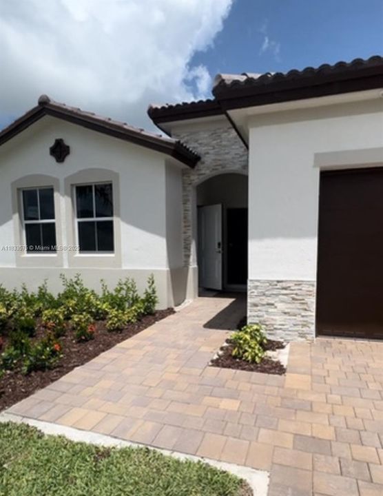 Active With Contract: $4,200 (4 beds, 3 baths, 0 Square Feet)