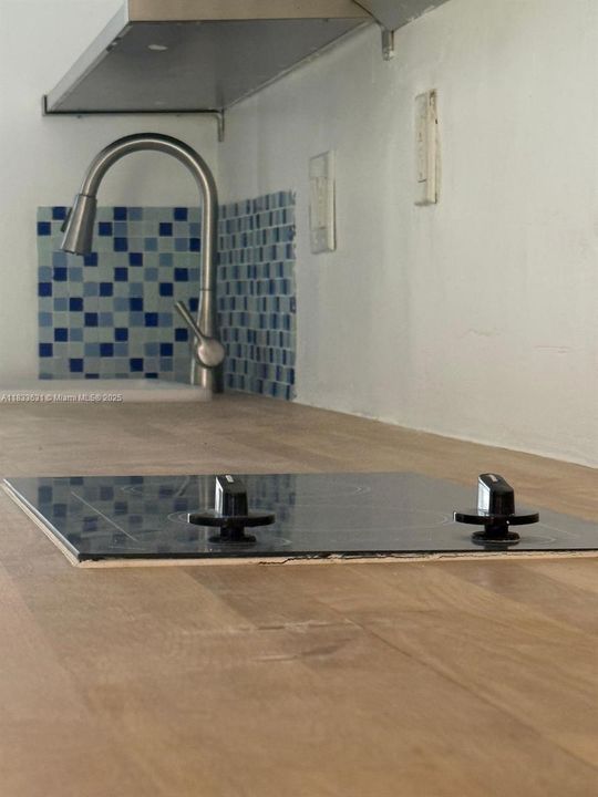 Vendido Recientemente: $126,000 (0 camas, 1 baños, 380 Pies cuadrados)