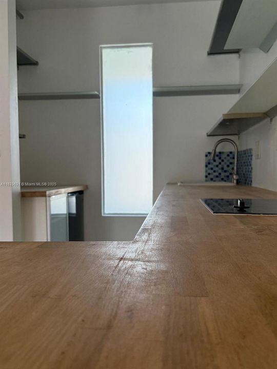 Vendido Recientemente: $126,000 (0 camas, 1 baños, 380 Pies cuadrados)