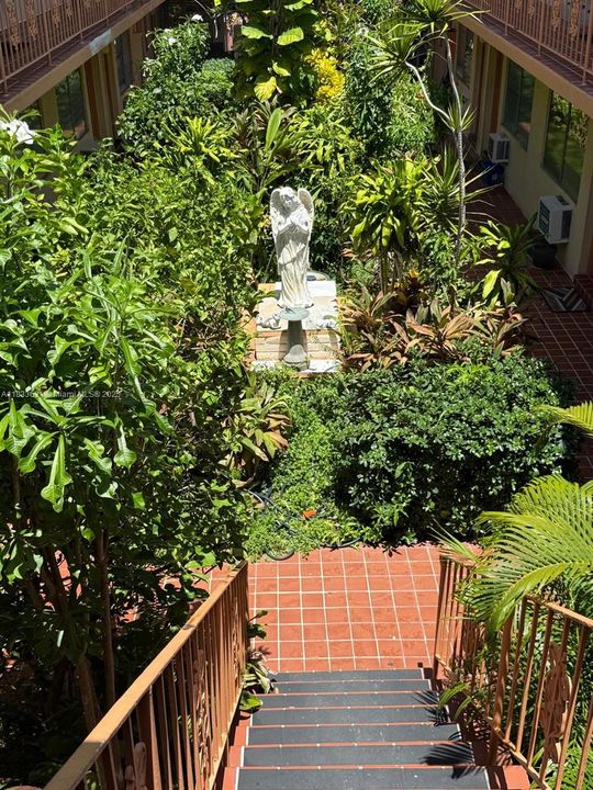 Vendido Recientemente: $126,000 (0 camas, 1 baños, 380 Pies cuadrados)