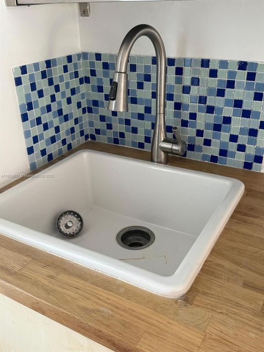 Vendido Recientemente: $126,000 (0 camas, 1 baños, 380 Pies cuadrados)