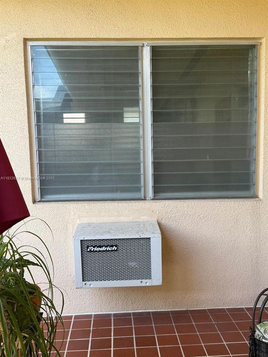 Vendido Recientemente: $126,000 (0 camas, 1 baños, 380 Pies cuadrados)