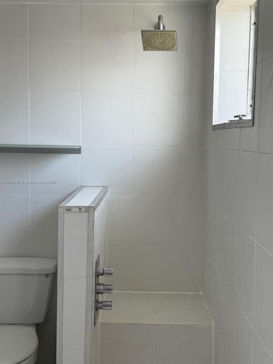 Vendido Recientemente: $126,000 (0 camas, 1 baños, 380 Pies cuadrados)