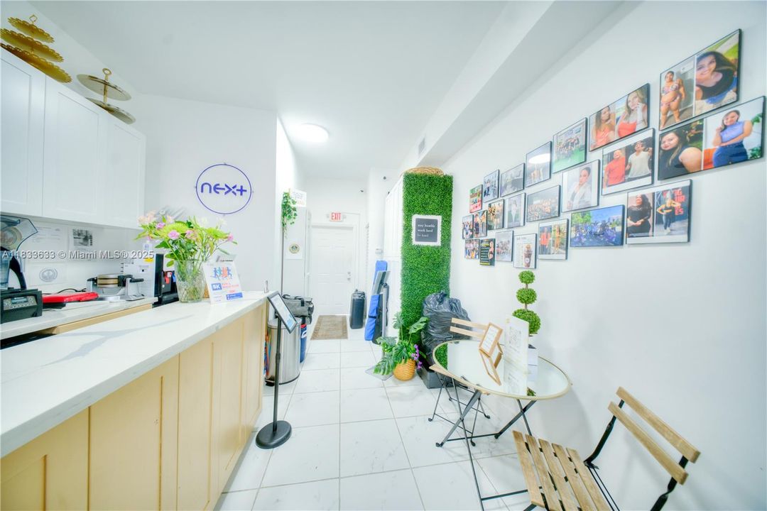 合同活跃: $1,500,000 (0 贝兹, 0 浴室, 0 平方英尺)