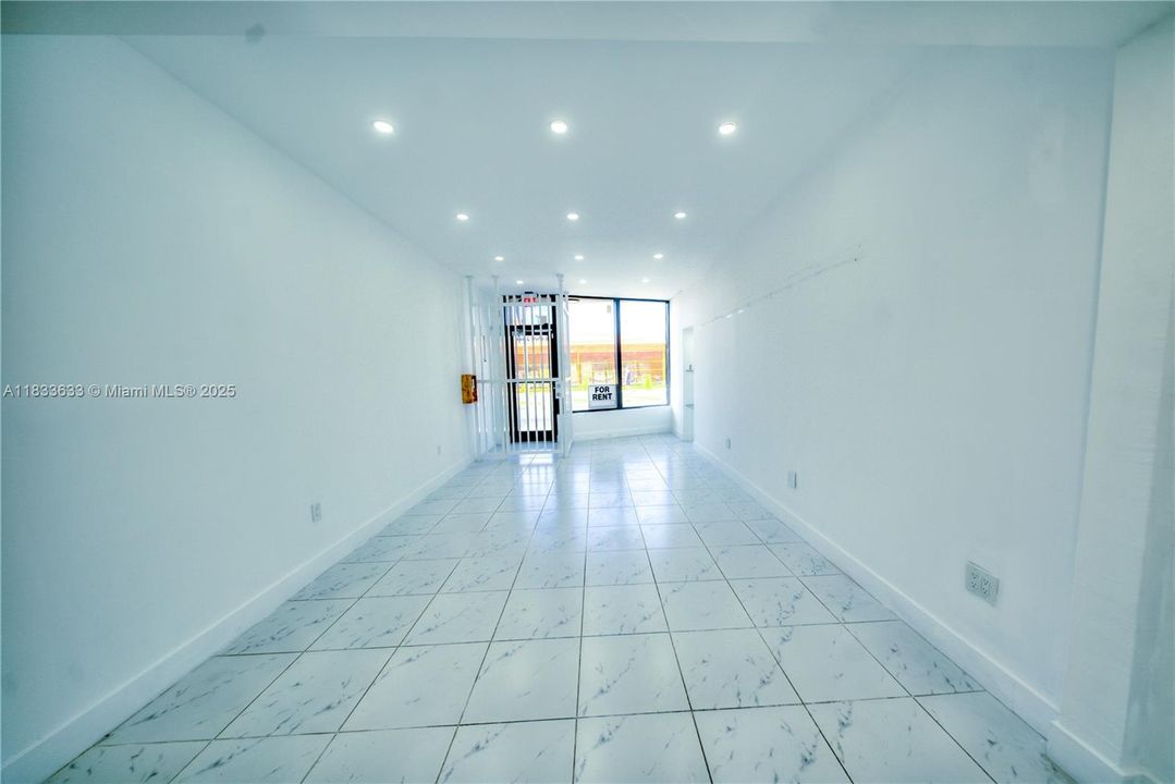 合同活跃: $1,500,000 (0 贝兹, 0 浴室, 0 平方英尺)