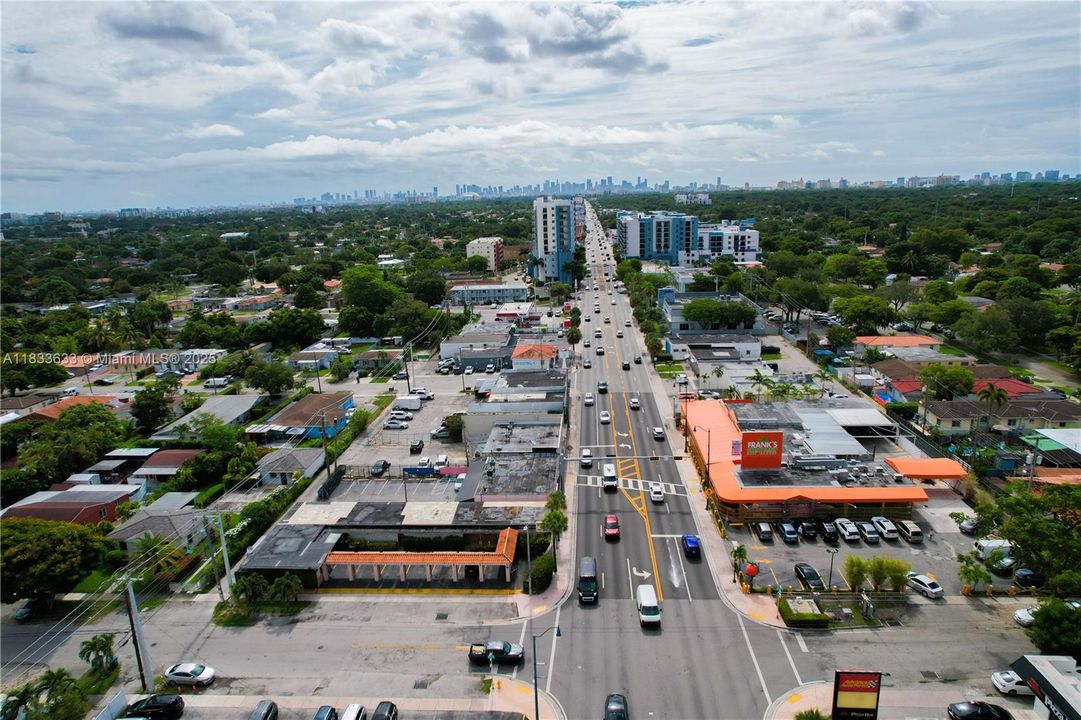 合同活跃: $1,500,000 (0 贝兹, 0 浴室, 0 平方英尺)