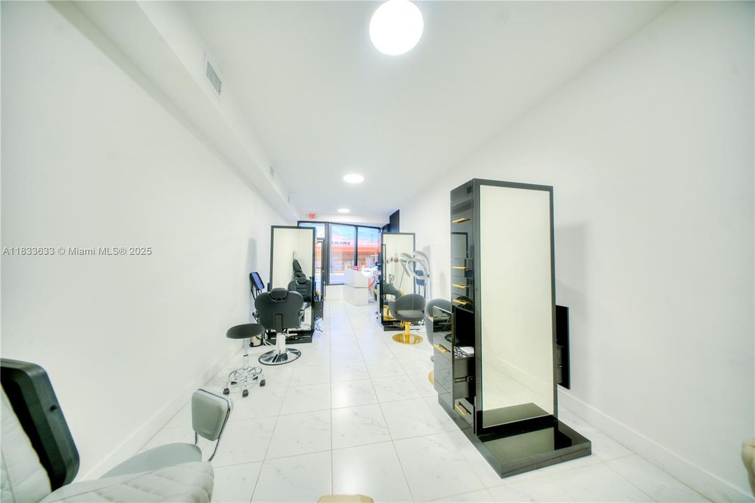 合同活跃: $1,500,000 (0 贝兹, 0 浴室, 0 平方英尺)