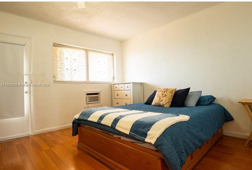 待售: $99,000 (1 贝兹, 1 浴室, 625 平方英尺)