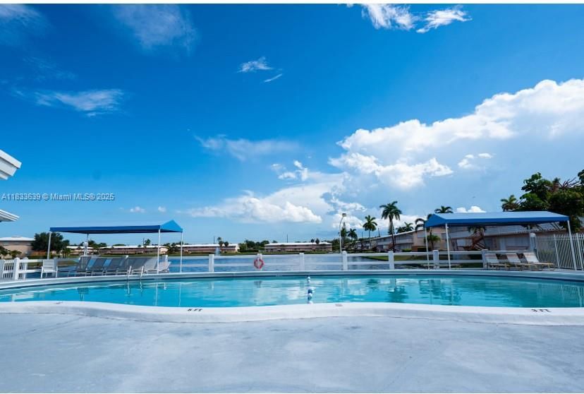 待售: $99,000 (1 贝兹, 1 浴室, 625 平方英尺)