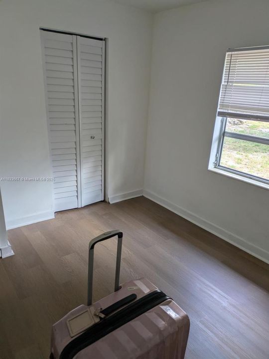 Active With Contract: $399,900 (3 beds, 1 baths, 1513 Square Feet)