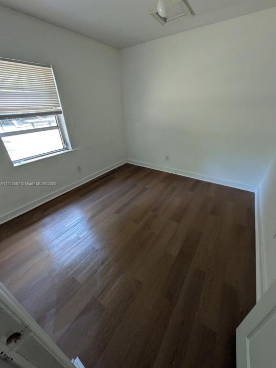 Active With Contract: $399,900 (3 beds, 1 baths, 1513 Square Feet)