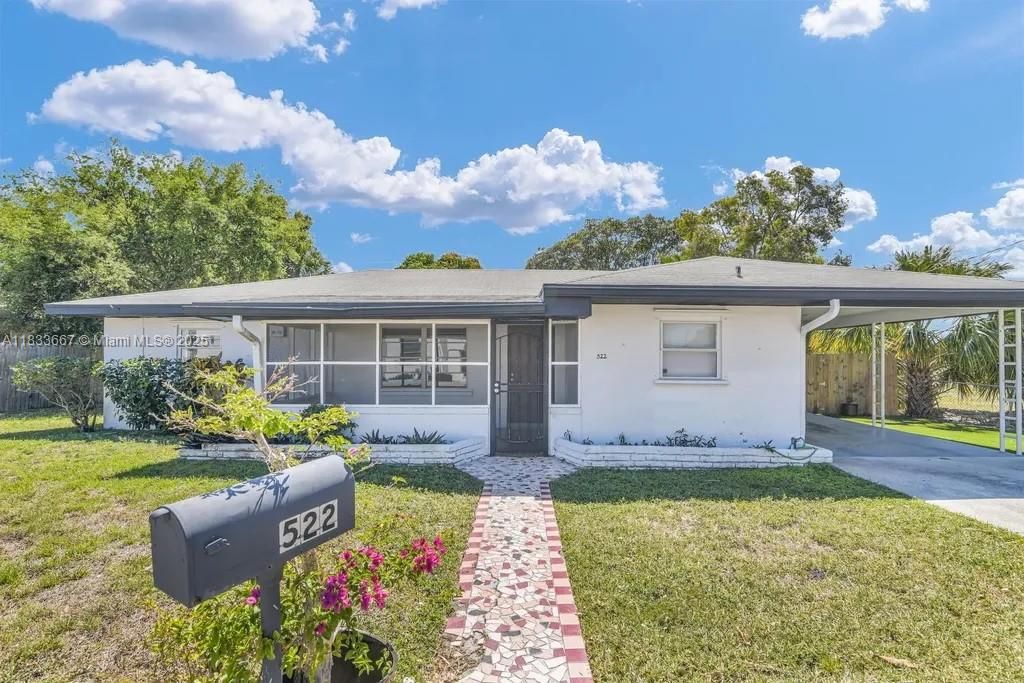 Active With Contract: $399,900 (3 beds, 1 baths, 1513 Square Feet)