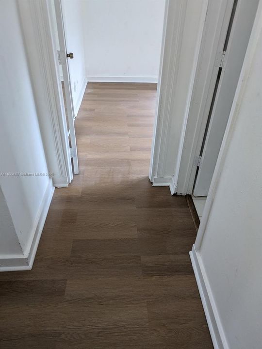 Active With Contract: $399,900 (3 beds, 1 baths, 1513 Square Feet)